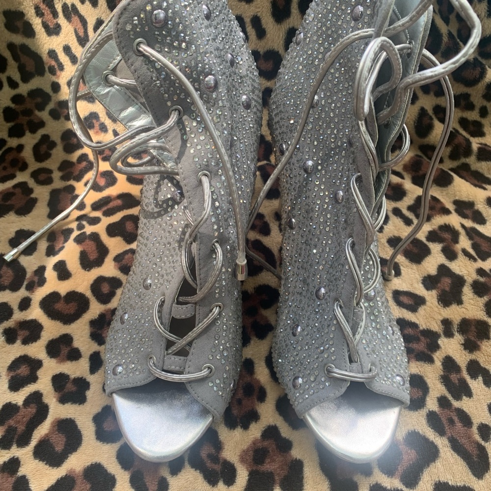 Vigo Fiore Sparkling Silver Lace-Up Women's Boots